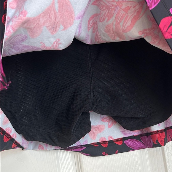 TOMMY BAHAMA Aubrey Joyful Jewel Skort - Picture 8 of 12